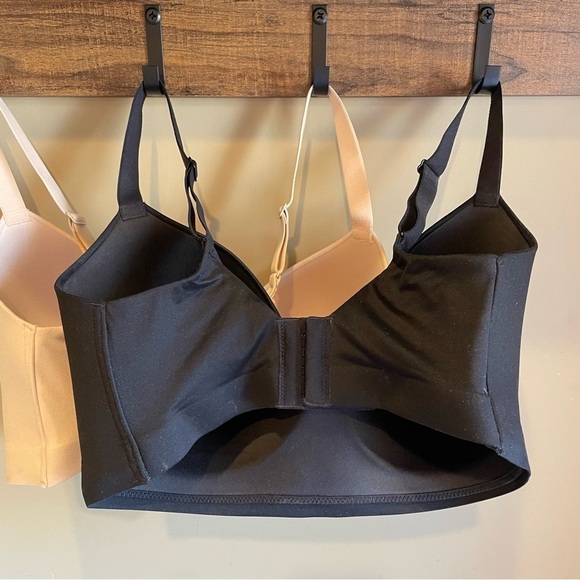 Soma Intimates Enbliss Wireless Bra in Light Nude Color and Black Size 38DDD - Picture 6 of 10